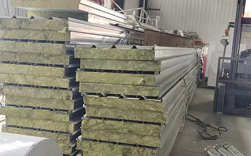 格尔木彩钢夹芯板